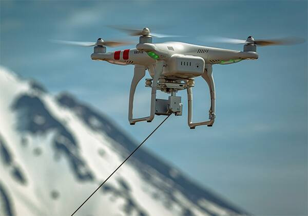 Việc sử sụng công nghệ dẫn đường cho máy bay không người lái trực tiếp bằng sợi cáp quang, cho phép máy bay không người lái thực hiện nhiệm vụ linh hoạt hơn trên chiến trường; nâng cao hiệu quả và độ chính xác chiến đấu.