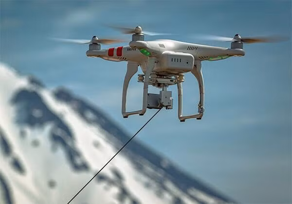 Việc sử sụng công nghệ dẫn đường cho máy bay không người lái trực tiếp bằng sợi cáp quang, cho phép máy bay không người lái thực hiện nhiệm vụ linh hoạt hơn trên chiến trường; nâng cao hiệu quả và độ chính xác chiến đấu.