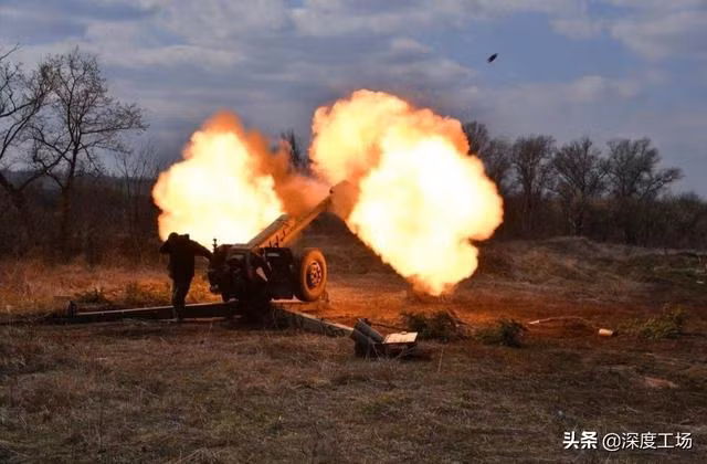 Việc NATO, đối tác viện trợ quân sự chủ yếu, không thể cung cấp cho Ukraine đủ số đạn pháo của Liên Xô, đồng nghĩa với việc hơn 1.000 khẩu pháo kiểu Liên Xô, hiện thuộc sở hữu của quân đội Ukraine, đang ở trạng thái không hoạt động.