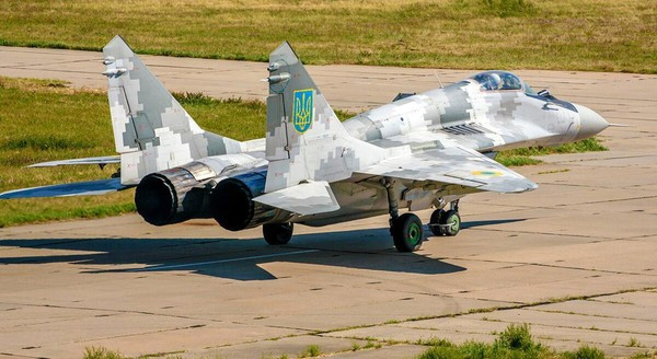 Tuy nhiên, các máy bay chiến đấu MiG-29 của Không quân Ukraine, về cơ bản là những mẫu đời đầu; dù Ukraine đã nâng cấp số MiG-29 này, nhưng do thiết kế tổng thể lạc hậu, nên các hoạt động chiếm ưu thế trên không chỉ có thể uy hiếp được các UAV.