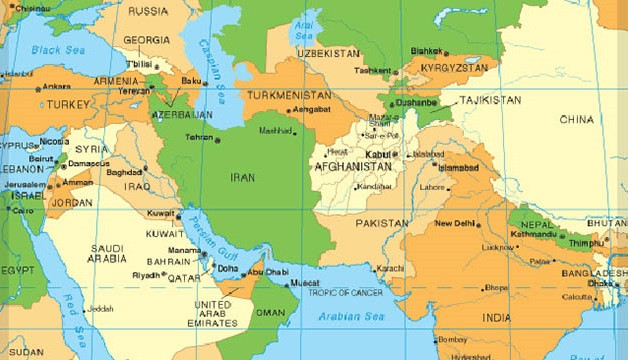 Quay lại bối cảnh Iran vào đầu những năm 1970, khi đó Iran đang nhanh chóng hiện đại hóa quân đội và được Mỹ và phương Tây hậu thuẫn mạnh mẽ, nhằm tìm cách biến Iran thành “cảnh sát khu vực”, có khả năng thể hiện ảnh hưởng và ngăn chặn các đối thủ tiềm tàng, bao gồm cả Liên Xô, quốc gia có chung đường biên giới dài với Iran.