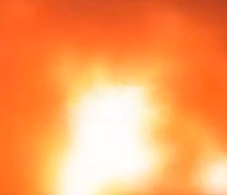 Sau khi phân tích, các chuyên gia cho rằng, vụ nổ khổng lồ và đám mây hình nấm đã được xác nhận, mục tiêu tấn công của Nga, chính là kho đạn của Quân đội Ukraine. Còn theo một số nguồn tin của Nga, cuộc không kích của Nga vào Dnipropetrovsk có thể là trọng tâm hoạt động của họ.