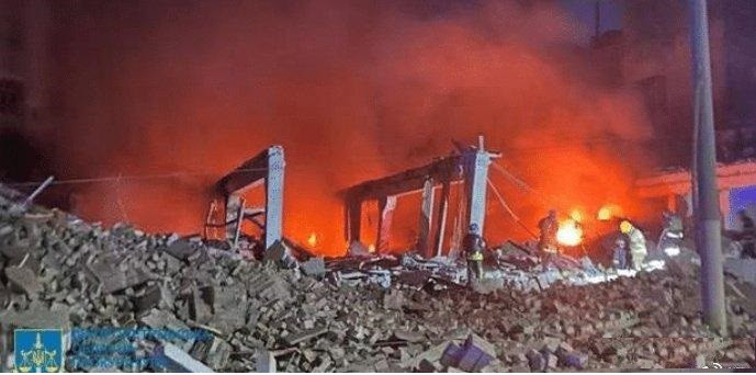 Cách đây vài ngày, Quân đội Nga (RFAF), đã tiến hành các cuộc tấn công tên lửa vào nhiều thành phố ở Ukraine, khiến toàn bộ Ukraine rơi vào tình trạng báo động phòng không toàn quốc. Theo các thông tin liên quan, trong cuộc không kích này, thành phố Zaporozhye ở tiền tuyến phía nam Ukraine, đã trở thành mục tiêu "tiêu diệt chính xác" của tên lửa Nga.