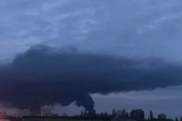 Tình báo Anh cho rằng, Quân đội Nga đã tập trung đánh vào các cơ sở công nghiệp quốc phòng của Ukraine, trong khi năm 2022 mục tiêu tấn công là các cơ sở hạ tầng năng lượng. Ngoài ra, các kho vũ khí và nhà kho khác nhau cũng là mục tiêu tập trung tấn công. 