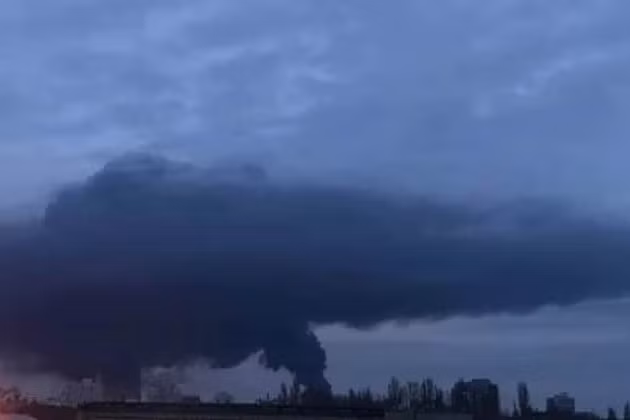 Tình báo Anh cho rằng, Quân đội Nga đã tập trung đánh vào các cơ sở công nghiệp quốc phòng của Ukraine, trong khi năm 2022 mục tiêu tấn công là các cơ sở hạ tầng năng lượng. Ngoài ra, các kho vũ khí và nhà kho khác nhau cũng là mục tiêu tập trung tấn công. 