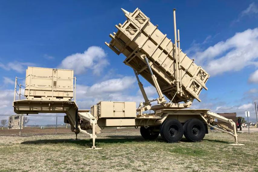 Trong bài viết nói trên, các chuyên gia người Mỹ đã lần đầu tiên nhấn mạnh rằng, ý tưởng sử dụng các hệ thống phòng không do phương Tây sản xuất để đánh chặn bom lượn của Nga là thật “nực cười và vô lý”, do những quả bom của Nga là loại vũ khí rẻ tiền, nhưng vẫn rất nguy hiểm, do hiện cả Ukraine lẫn các đồng minh đều hạn chế về các biện pháp ứng phó.