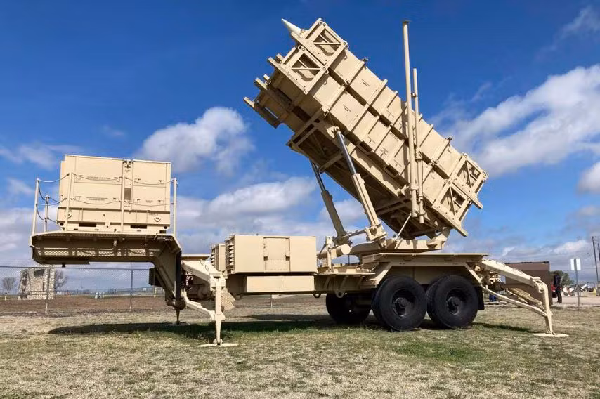 Trong bài viết nói trên, các chuyên gia người Mỹ đã lần đầu tiên nhấn mạnh rằng, ý tưởng sử dụng các hệ thống phòng không do phương Tây sản xuất để đánh chặn bom lượn của Nga là thật “nực cười và vô lý”, do những quả bom của Nga là loại vũ khí rẻ tiền, nhưng vẫn rất nguy hiểm, do hiện cả Ukraine lẫn các đồng minh đều hạn chế về các biện pháp ứng phó.