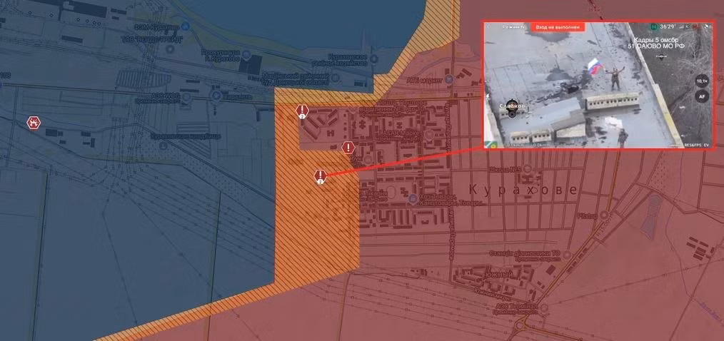 Các mũi tấn công của RFAF được hỗ trợ bởi hỏa lực pháo binh mạnh mẽ theo sát bộ binh. Vào đầu tháng 12, RFAF đã xuyên thủng tuyến phòng thủ cuối cùng của Quân đội Ukraine (AFU) ở khu vực phòng thủ phía đông Kurakhove và tiến đến giao tranh ở trung tâm thành phố.