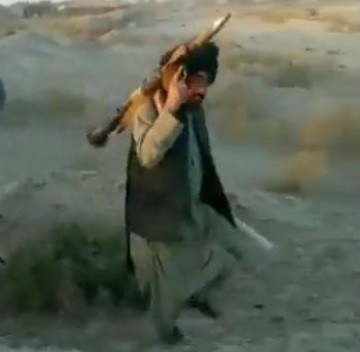 Vài giờ trước, lực lượng Taliban đã cố gắng tấn công vào các trạm kiểm soát ở biên giới giữa Afghanistan và Iran; đồng thời tấn công các đơn vị biên phòng của quân đội Iran; chiếm được một số trạm kiểm soát trên biên giới và tiêu diệt tới 20 lính Iran.