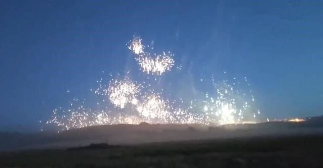 Các trận đấu pháo quy mô lớn vẫn tiếp diễn ở khu vực Bakhmut. Mỗi ngày, hàng nghìn viên đạn pháo nhằm vào Bakhmut và các vùng lân cận bằng súng cối, tên lửa, pháo và không quân. 