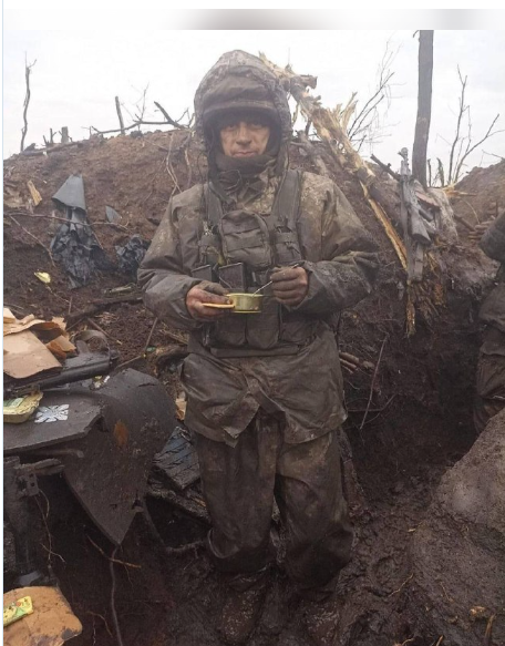 Cho đến nay, các trận chiến ác liệt chỉ diễn ra ở phía đông Bakhmut, tuy nhiên, với tình hình hiện tại trong khu vực, có khả năng quân Nga sẽ tổ chức một cuộc tấn công vào thành phố từ phía nam, nơi Quân đội Ukraine cũng đang nhanh chóng xây dựng một số tuyến phòng thủ.