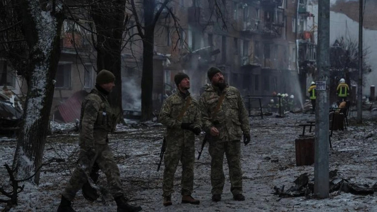 Sở dĩ Ukraine có thể chống lại cuộc tấn công của quân đội Nga ngày nay là ngoài sự hỗ trợ mạnh mẽ của các nước phương Tây, không thể bỏ qua sự phản kháng liên tục của Ukraine.