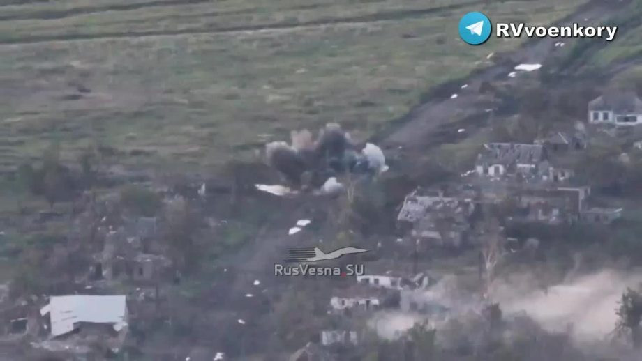 Có vẻ như Quân đội Ukraine đã bị tổn thất nặng nề sau cuộc tấn công, khi các mảnh vỡ vũ khí và xe bọc thép của Quân đội Ukraine ở khắp mọi nơi, trong đó có nhiều xe bọc thép hạng nặng được phương Tây cung cấp cho Ukraine.