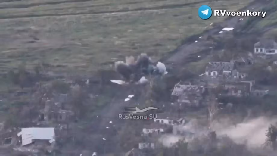 Có vẻ như Quân đội Ukraine đã bị tổn thất nặng nề sau cuộc tấn công, khi các mảnh vỡ vũ khí và xe bọc thép của Quân đội Ukraine ở khắp mọi nơi, trong đó có nhiều xe bọc thép hạng nặng được phương Tây cung cấp cho Ukraine.