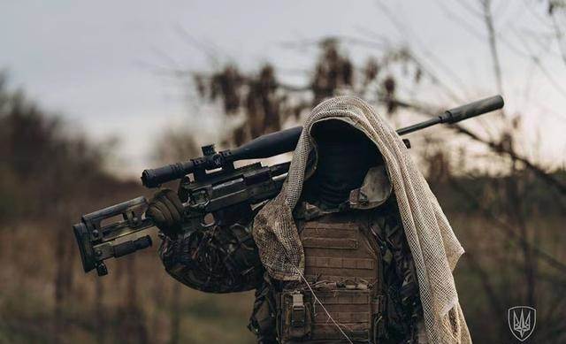 Quân đội Nga cũng tiến hành 17 cuộc tấn công bằng cụm tên lửa, UAV tự sát nhằm vào hệ thống công nghiệp quốc phòng, căn cứ không quân, căn cứ UAV, căn cứ nhiên liệu, khu tập kết dự bị của Quân đội Ukraine và các trạm lính đánh thuê nước ngoài của Ukraine từ ngày 10/8 đến ngày 16/8. 