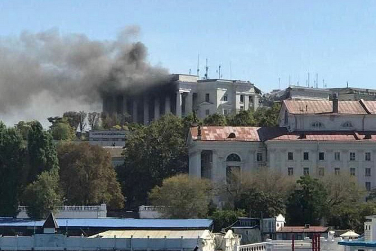 Mặc dù Nga tuyên bố hệ thống phòng không tại Crimea đã bắn hạ tổng cộng 5 tên lửa củ Ukraine, nhưng có tin đồn cho rằng, chỉ huy Hạm đội Biển Đen không rõ tình trạng về cuộc tấn công này.