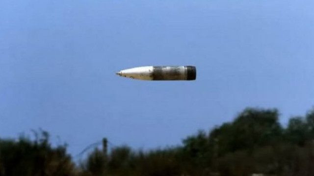 Thông tin này được chia sẻ vào tháng 10 vừa qua bởi Tư lệnh Lục quân Nga, Tướng Oleg Salyukov. Những người trong cuộc ở Nga cho rằng, những viên đạn pháo đặc biệt này, được đặt tên là Telnik, đại diện cho một bước đột phá trong công nghệ đạn pháo tăng.