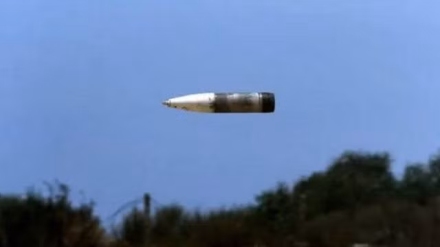 Thông tin này được chia sẻ vào tháng 10 vừa qua bởi Tư lệnh Lục quân Nga, Tướng Oleg Salyukov. Những người trong cuộc ở Nga cho rằng, những viên đạn pháo đặc biệt này, được đặt tên là Telnik, đại diện cho một bước đột phá trong công nghệ đạn pháo tăng.