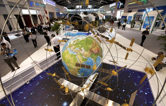 Hệ thống định vị Bắc Đẩu sử dụng một loạt các vệ tinh để cung cấp cho người dùng định vị chính xác với sai số khoảng 5 - 10m. Hầu hết chip điện thoại thông minh đã bán trên toàn cầu đều tương thích với Bắc Đẩu.