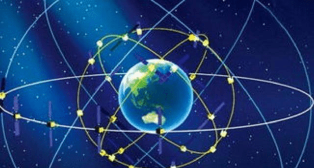 Bản chất của hệ thống định vị toàn cầu là so sánh thời gian tín hiệu được phát đi từ vệ tinh với thời gian nhận được chúng. Độ sai lệch thời gian cho biết máy thu tín hiệu cách vệ tinh bao xa, với nhiều quãng đường đo được tới nhiều vệ tinh, thì máy thu có thể tính được vị trí của người dùng và hiển thị lên bản đồ điện tử của máy.