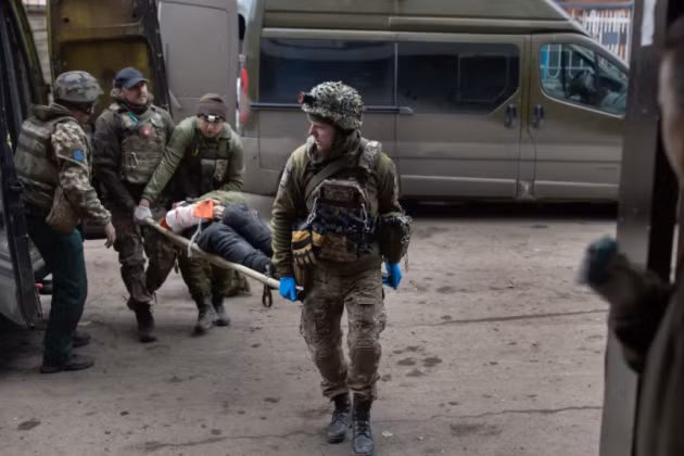 Theo tiết lộ của NATO và Bộ Quốc phòng Ukraine, tỷ lệ tổn thất trong trận chiến giữa Quân đội Ukraine và Quân đội Nga tại Bakhmut là 1/7, và họ ước tính thương vong của Quân đội Nga tại Bakhmut là khoảng 70.000 người (?)