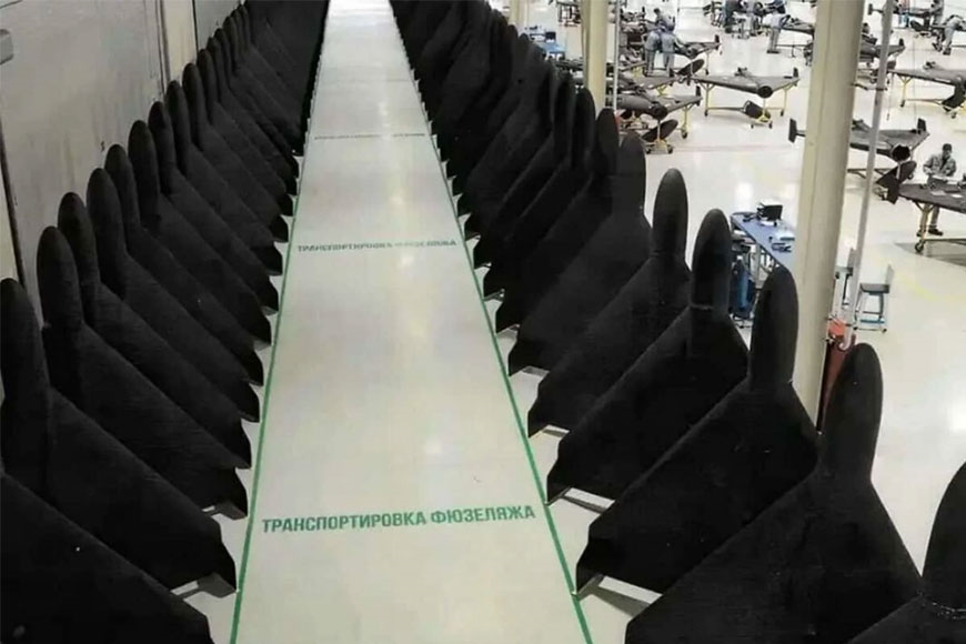 Nói cách khác, Quân đội Nga chỉ sử dụng sản lượng chưa đầy một tuần cho cuộc không kích quy mô lớn vào đêm 26/11, và Ukraine đã phải vật lộn để đối phó với việc tiêu thụ vũ khí phòng không tăng nhanh, trong bối cảnh sự hỗ trợ của phương Tây đã bị “hụt hơi” và việc sản xuất vũ khí của Nga tiếp tục gia tăng. Vậy Ukraine dự định chiến đấu như thế nào trong cuộc chiến tiếp theo? 