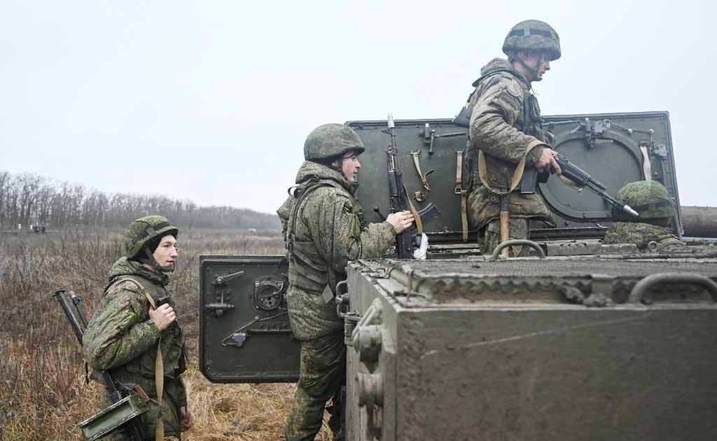 Hiện tại chưa có bình luận chính thức nào liên quan đến việc triển khai thiết bị quân sự của Nga ở khu vực này, tuy nhiên; điều này xảy ra sau khi Quân đội Ukraine tổ chức một số vụ khiêu khích, bao gồm sử dụng lính đánh thuê nước ngoài, máy bay không người lái, tấn công vào Donetsk.