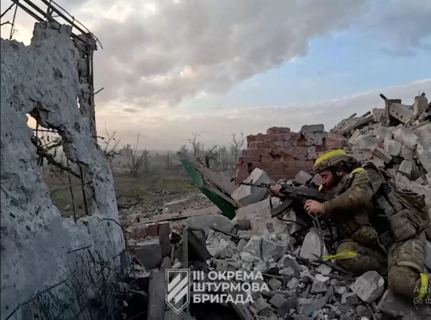 Đánh giá tình hình chiến đấu hiện tại, Quân đội Nga đã chiếm thành công thị trấn New York và làng Shumy, tạo đầu cầu thuận lợi để trong tương lai đánh chiếm thành phố Toretsk. Quân đội Ukraine đang phải đối mặt với áp lực phòng thủ rất lớn và cần phải kháng cự trên nhiều mặt trận.