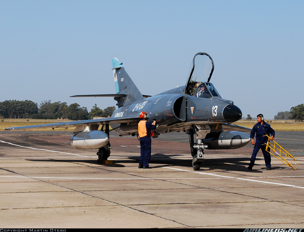 Bộ trưởng ngoại giao Argentina Mondino đã có mặt tại Paris để hội đàm với Thủ tướng Pháp Stéphane Stéphane. Vấn đề phức tạp đã được thảo luận trong một cuộc họp bí mật do Pháp tổ chức; ngoài ra còn có cuộc gặp với Sullivan, cố vấn an ninh quốc gia của Mỹ, tại Văn phòng phía tây của Nhà Trắng. 