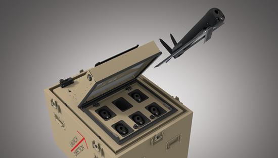 Ưu điểm nữa là Switchblade 300 rất nhẹ, đủ để bỏ vào ba lô, và một người, có thể mang theo vài đạn.