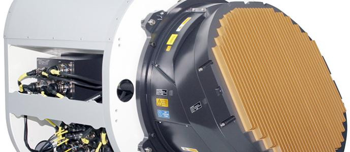 Về radar, hệ thống điện tử hàng không, Gripen NG cũng cũng được mô tả là những cải tiến hoàn toàn mới. Radar xung Doppler, Gryphon Ericsson PS-05 trước kia, được thay thế bằng radar mảng pha quét điện tử chủ động (AESA) ES-05 Raven, do hãng Celex do Italia phát triển.