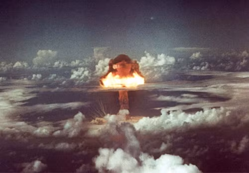 Do vậy chiến tranh Nga – Ukraine không phải là những điềm xấu nhất của năm 2022, mà những hậu quả phía sau của nó mới là điềm xấu nhất. Nếu sự kiềm chế và lý trí mất đi một lần nữa, nó sẽ thực sự dẫn đến một cuộc khủng hoảng không ngờ cho nhân loại.