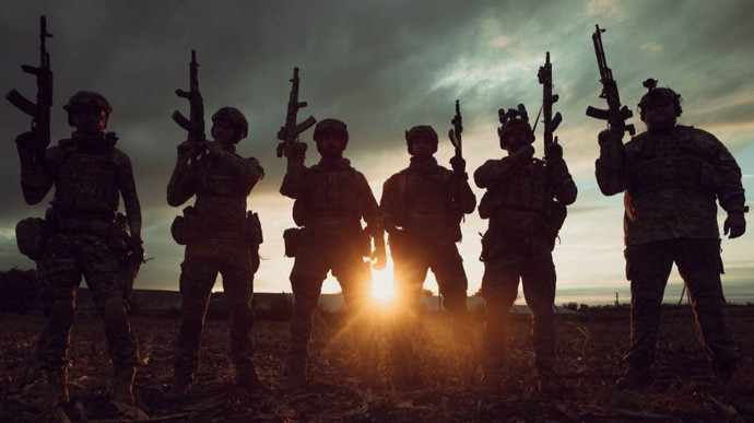 Nhắc lại những dấu hiệu trước đó, ngay từ ngày 16/12, hãng tin nhà nước Ukraine Ukrinform đưa tin, Bộ Tổng tham mưu Quân đội Ukraine đã điều Lữ đoàn xung kích số 3 Azov tới mặt trận nam Donetsk, ứng cứu cho hai thành phố là Kurakhove và Pokrovsk.