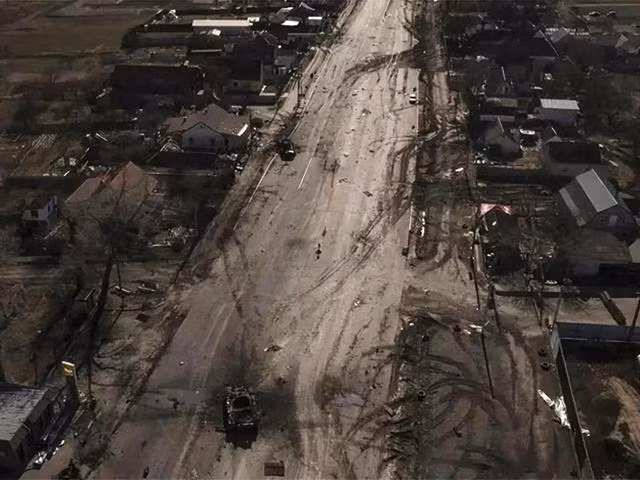 Việc quân Nga chiếm Ocheretino, đồng nghĩa với việc quân Ukraine phải nhanh chóng rút quân khỏi phía tây bắc làng Berdychi; vì bất kỳ hành động nào của họ cố gắng ở đó, đều gắn liền với việc bị tiêu diệt. Tuy nhiên việc rút lui khỏi Berdychi của Ukraine sẽ phải đối mặt với hỏa lực dữ dội của Nga, cả từ Semyonovka và Ocheretino.