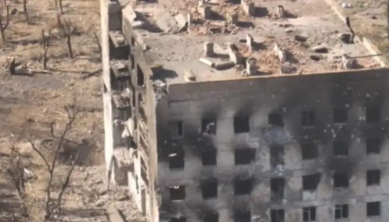 Ông Yan Gagin, cố vấn của lãnh đạo nhà nước cộng hòa tự xưng Donetsk(DPR) , nói với hãng tin Nga RIA Novosti ngày hôm đó: "Trên thực tế, quân đội của chúng tôi đã tiến vào Ugledar và cờ Nga được cắm trên tòa nhà chính quyền địa phương". 