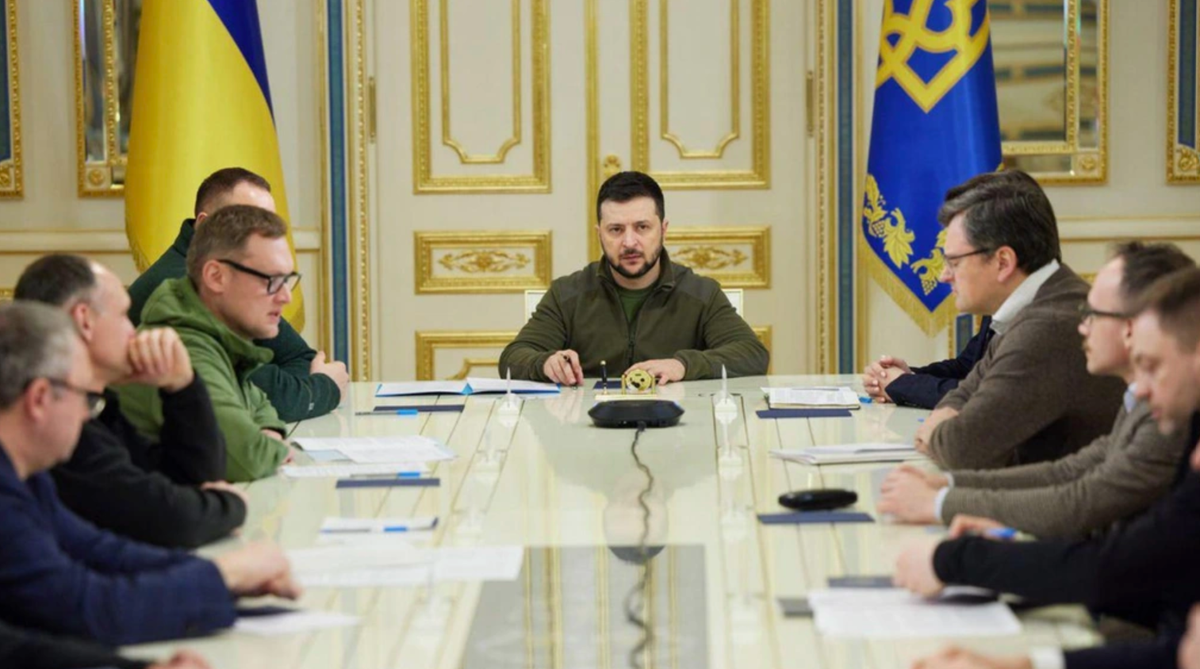 Trong bối cảnh các cuộc phản công bất lợi, tâm lý của một số quan chức Chính phủ Ukraine dường như ngày càng trở nên bất ổn và các bài phát biểu của họ trước công chúng ngày càng trở nên “khó hiểu”. Giống như phía Nga dự đoán, cuộc phản công của Ukraine sẽ đi đến hồi kết và gần như thất bại.