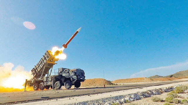 Nên nhớ trong cuộc chiến tranh vùng Vịnh lần thứ nhất, mặc dù quân đội Mỹ từng tuyên bố, tên lửa phòng không Patriot “thần thánh” của họ đã đánh chặn tên lửa đạn đạo cổ lỗ Scud của Iraq, với tỷ lệ thành công là 97%; một con số gây "choáng" với giới quân sự.