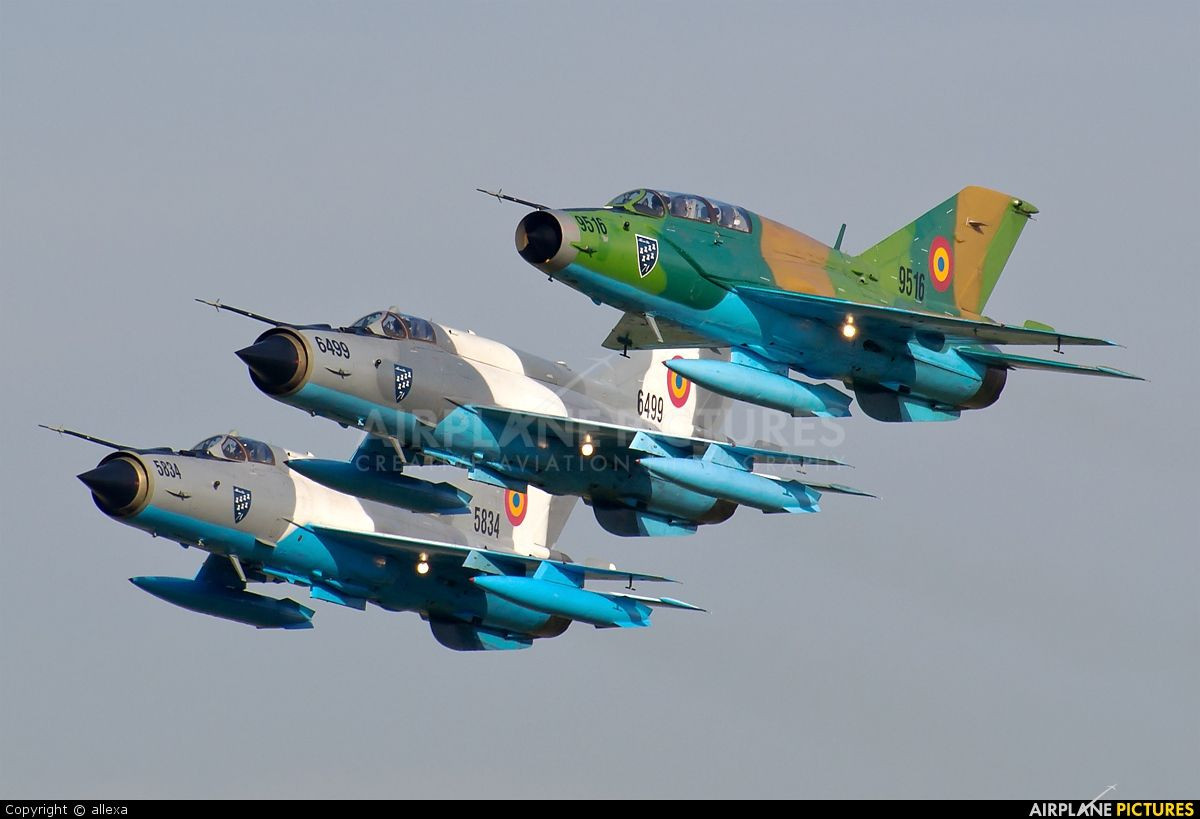 Romania thì còn các đơn vị sử dụng MiG-21, còn Ba Lan thì có Su-22, nhưng Ukraine đã lâu không khai thác những loại máy bay này. Tuy nhiên Ba Lan, Bulgaria, Hungary và Slovakia vẫn còn các đơn vị MiG-29, loại máy bay mà Ukraine vẫn đang có trong biên chế.