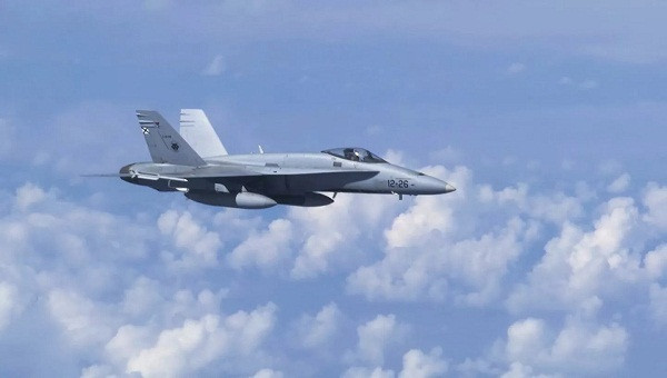 Trong khi không quân Ukraine sẽ gặp khó khăn trong việc sử dụng các máy bay chiến đấu do phương Tây chế tạo, đó là một nguyên nhân dẫn đến sự do dự khi nhiều quốc gia NATO đề xuất viện trợ các máy bay chiến đấu dư thừa của quân đội Mỹ cho Ukraine.