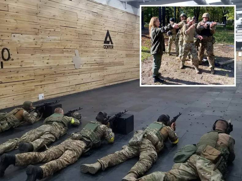 Công ty lính đánh thuê tư nhân Mozart PMC đã xuất hiện trước khi cuộc xung đột Nga và Ukraine diễn ra; với nhiệm vụ ban đầu là huấn luyện cho Lực lượng vũ trang Ukraine. Khi cuộc chiến bùng nổ, lực lượng này đã trực tiếp tham chiến cùng với Quân đội Ukraine. 