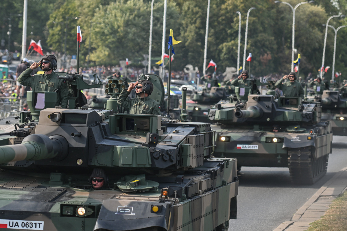 Quyết định mua hàng nghìn chiếc xe tăng K2PL của Ba Lan, nhấn mạnh sự phụ thuộc ngày càng tăng của nước này vào công nghệ quốc phòng của Hàn Quốc, đặc biệt chú trọng đến tốc độ, hiệu quả và năng lực quân sự tiên tiến.