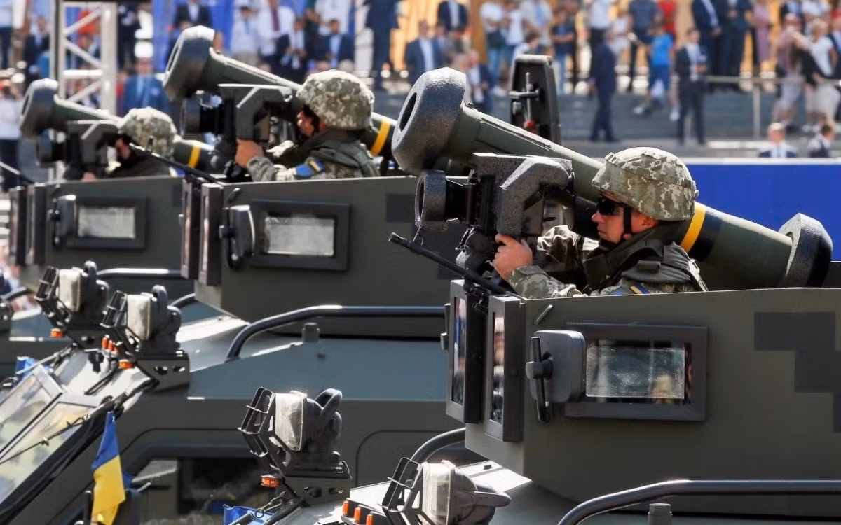 Trước đó Mỹ đã tìm cách đẩy nhanh việc giao vũ khí cho Ukraine. Nhưng viễn cảnh máy bay chiến đấu bay từ lãnh thổ NATO vào vùng chiến sự “sẽ gây lo ngại nghiêm trọng cho toàn bộ liên minh NATO”, Lầu Năm Góc cho biết.