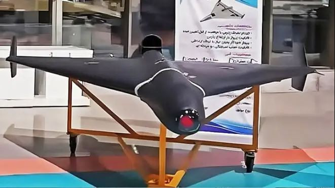 UAV Shahed 238, vốn nổi tiếng với khả năng mang chất nổ và thực hiện các cuộc tấn công chính xác, cho thấy mức độ quyết tâm của Tehran trong cuộc xung đột hiện nay. Những chiếc UAV này, có thể gây ra mối đe dọa đáng kể do tính năng và khả năng xâm nhập sâu vào lãnh thổ của đối phương.