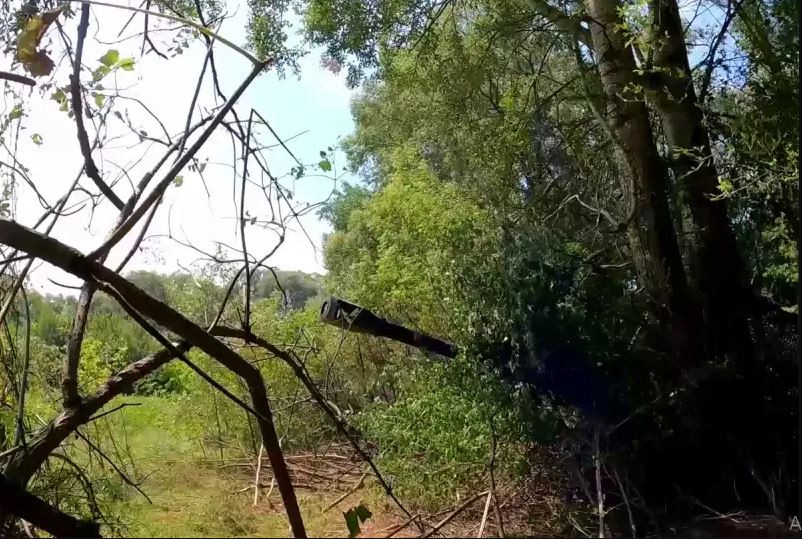 Còn trang Topwar của Nga đưa tin, tại New York, Quân đội Nga đã tiến ít nhất 1km về phía bắc, chiếm phần lớn thị trấn. Chỉ trong vòng 24 giờ, ít nhất 6 km2 lãnh thổ khu vực tuyến phòng thủ New York - Toretsk đã bị quân Nga chiếm giữ.