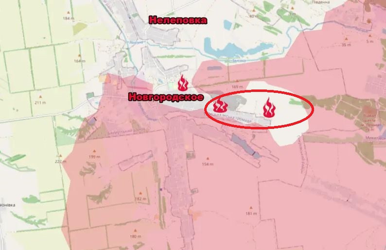 Theo nguồn tin Ukraine, quân Ukraine buộc phải rời khỏi tuyến phòng thủ phía đông New York vì sợ rơi vào một “nồi hầm” thậm chí còn lớn hơn. Đồng thời, họ rút lui về phía làng Nelepovka ở phía bắc, nơi hoàn toàn nằm trong sự kiểm soát bằng hỏa lực pháo binh các cỡ của Quân đội Nga.