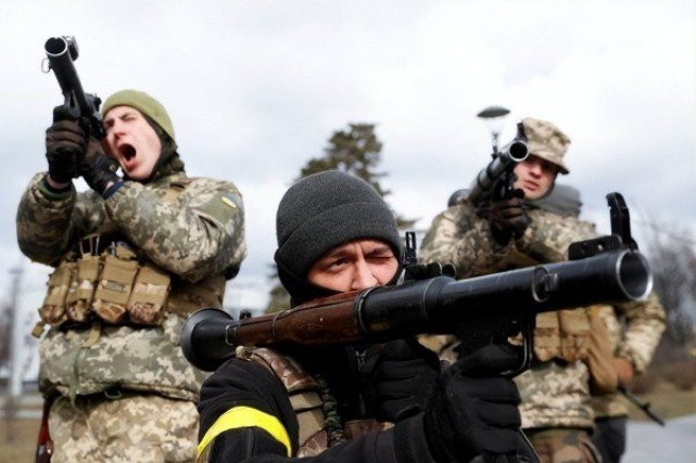 Nếu như Quân đội Nga có thể quét sạch 30.000 quân chủ lực Ukraine, đối với Kiev sẽ tương đương với một tia sét giáng xuống, điều này sẽ khiến hiệu quả chiến đấu của Quân đội Ukraine giảm đi rất nhiều.