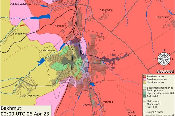 Ở phía bắc nhà ga, giao tranh vẫn tiếp diễn trên các con phố gần đồn cảnh sát Bakhmut; phía đông nhà ga và khu vực công viên của nhà ga, hai bên cũng nổ ra giao tranh ác liệt.