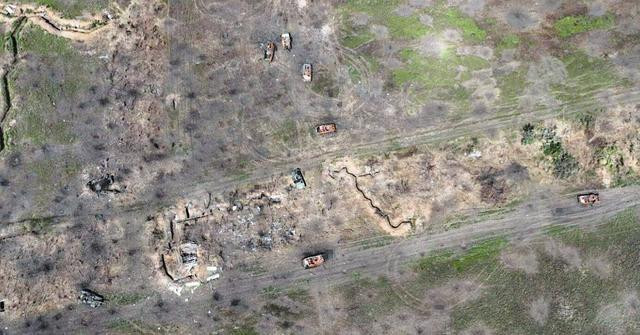 Các quan chức Ukraine và NATO hy vọng rằng, binh lính Ukraine được NATO huấn luyện và cung cấp vũ khí sẽ giúp ích cho cuộc phản công, đảo ngược cục diện chiến tranh. Tuy nhiên, như tác giả của bài báo đã chỉ ra, sau hai tháng phản công, "câu chuyện về sự đoàn kết và kiên cường của Ucraina đã bắt đầu sáng tỏ".