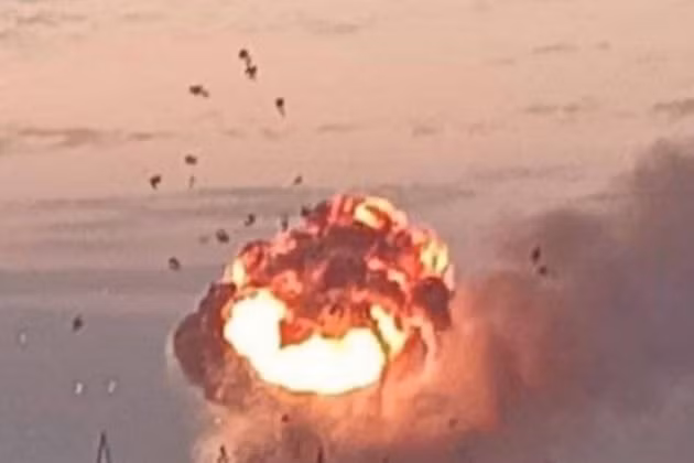 Còi báo động không kích vang lên khắp Kiev, tuy nhiên hiệu quả đánh chặn của Quân đội Ukraine bị hạn chế. Ngoài ra, các thông tin chiến trường của Nga cho biết, hàng trăm UAV tự sát của Ukraine đã bị bắn hạ, trong đó có 70 chiếc trên Biển Đen và Crimea, 43 chiếc ở Krasnodar và 1 chiếc ở khu vực Volgograd. Kết quả này khá ấn tượng.