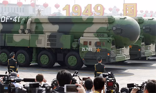 Theo các báo cáo của những tổ chức quan sát quốc tế, hiện Trung Quốc đang sở hữu khoảng 350 đầu đạn hạt nhân. Nếu so với kho vũ khí hạt nhân của Nga và Mỹ, đây rõ ràng chỉ là "con số lẻ".